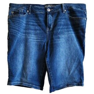 Torrid Women's Shorts Size 18 Denim Classic Mid Rise 5-Pocket Stretch EUC